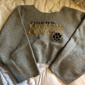 off the shoulder Missouri Tigers cropped crewneck